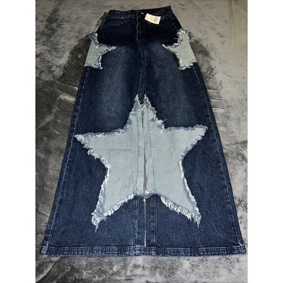 SIZE 3 Hot Topic Star Patchwork Wide Leg Jeans Blue Denim Star Appliqué Womens - Picture 2 of 8